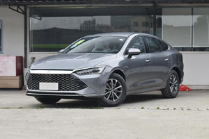 Sedán Híbrido Enchufable de 5 Puertas y 5 Asientos, Transmisión Automática, Autonomía NEDC de 601-700 km, Potencia del Motor de 200-250 kW, Batería de 90-110 kWh de Alta Capacidad - Product Image 2