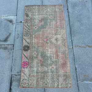 Alfombra Turca de 1.5x3 pies, Alfombra, Alfombra Gris a Rayas de Lana - Product Image 1