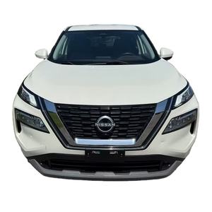 Nissan Rogue SV AWD 2023 Sièges en cuir Transmission automatique Phares LED/Xénon Toit ouvrant 8 airbags Cuir R18 Essence Foncé - Product Image 1