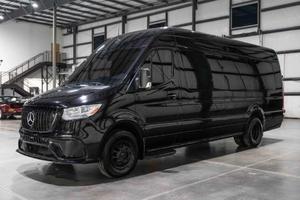 Mercedes-Benz Sprinter 3500XD 2021 Usada en Buen Estado, Estándar de Fábrica - Product Image 2