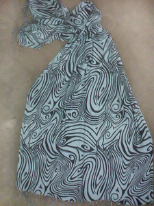 Bufandas y chales tradicionales con estampado de animales para invierno - Product Image 4