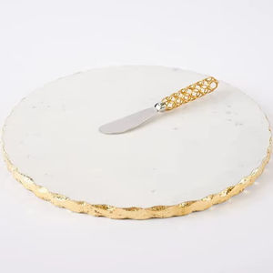 Plateau de service en marbre blanc avec bordure dorée, style charcuterie de luxe, artisanal, écologique, passe au lave-vaisselle, de qualité supérieure - Product Image 1