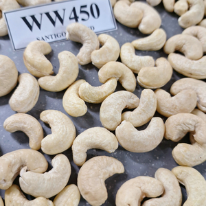 Fournisseur de confiance SANTIGO Noix De Cajou Noix De Cajou WW450 Kaju W450 Noix De Cajou Emballage personnalisé à faible quantité minimale de commande - Product Image 1