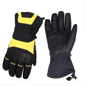 Guantes de invierno para hombre de alta calidad Guantes de esquí impermeables a prueba de viento de baja tasa con Material de cuero Cálido y a prueba de viento - Product Image 1