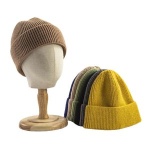 Meilleurs bonnets jacquard pour hommes, design d'usine, bonnets tricotés personnalisés, vente en gros, bonnets chauds d'hiver à revers, logo OEM brodé, bonnets pour hommes - Product Image 6