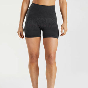 Pantalones cortos de gimnasio para mujer con logotipo personalizado de mejor color, fabricación de LICRA/poliéster, entrenamiento, yoga, suave y al por mayor - Product Image 1