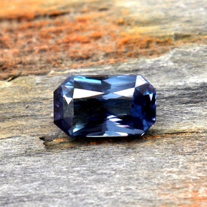 Piedra de Alejandrita natural encontrada rara Alejandrita genuina facetada 7.80CT Corte de Esmeralda Alejandrita certificada Piedra preciosa suelta natural - Product Image 3