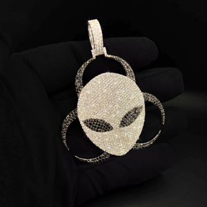 สร้อยคอจี้เพชรแบบกำหนดเองพร้อมจี้รูปดอกบัวและชื่อ  สร้อยคอฮิปฮอปสแตนเลสประดับเพชร - Product Image 1