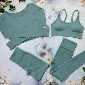 ชุดโยคะออกกำลังกาย3ชิ้นพร้อมกางเกงขาสั้นหลากสีคุณภาพดีไซน์โลโก้ - Product Image 2