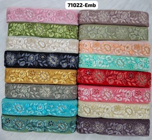 Floral brodé sur mesure de vingt-huit couleurs dans des motifs floraux pour l'amélioration du vêtement en 1.75 pouces de largeur. - Product Image 4