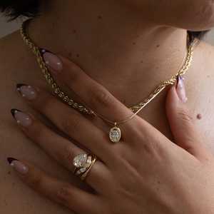 Bague de luxe en moissanite ronde et diamant en or 10 carats, bijoux de fiançailles et de mariage, fournisseur OEM ODM, vendeur en ligne, grossiste - Product Image 5