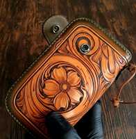 Dompet Lipat Dua Kulit Asli Buatan Tangan Dengan Emboss Bunga Gaya Vintage Penutup Tali Unisex Dompet Pendek Untuk Penggunaan Sehari-hari