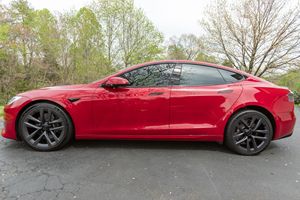 Tesla Model S Plaid 2021, Bajo Kilometraje, Caja de Cambios Automática, Dirección Suave, Gasolina/Eléctrico, Batería de Litio - Product Image 5