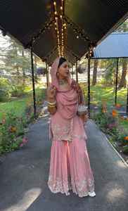 Exportateur indien traditionnel indien Top & Plazzo avec Dupatta pour les fêtes ou les célébrations et les réceptions familiales à bon prix - Product Image 3