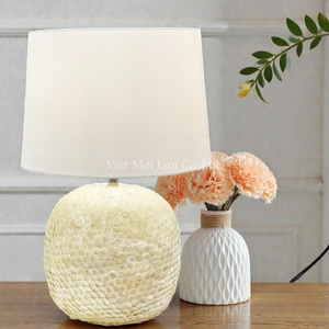 Articles phares : Lampe de table élégante en nacre faite à la main, incrustation de coquillages, éclairage pour salon - Product Image 1