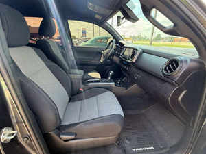 Camioneta Tacoma TRD Sport 2021 Estándar de Fábrica, 4 Puertas, 5 pies - Product Image 2