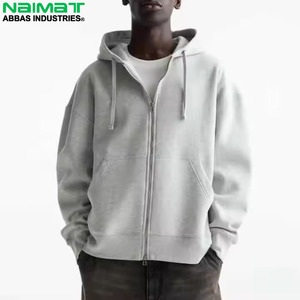 Chaqueta con capucha ajustable, cordones integrados, cierre completo, estilo limpio, color sólido, ropa deportiva para entrenamiento activo para hombre. - Product Image 4