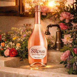 8 Rosas - Vino Rosso Senza Alcol |   100% Tempranillo 0,0% ABV |   Vino Spagnolo Senza Alcol 750ml - Product Image 3