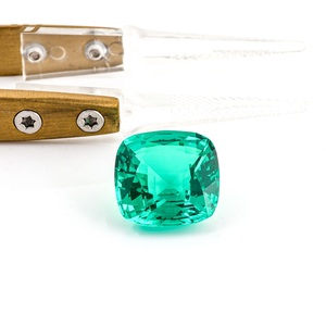 Pierre précieuse en diamant de couleur émeraude, coussin de 8x8 mm, pierre précieuse en diamant en vrac pour les bagues d'anniversaire, les boucles d'oreilles ou la fabrication de pendentifs - Product Image 5