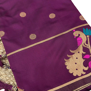 Sari en coton Pethani trop doux avec un motif de tissage en zari cuivré, prêt à porter, sari pour femmes en gros - Product Image 1