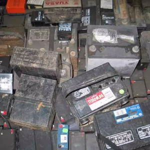 Vente en gros de plaques de batteries au plomb usagées et de ferraille de batteries automobiles, origine DE, prix pour acheteurs - Product Image 1