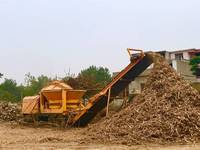 Broyeurs en bois horizontaux de palette d'équipement de meulage de rebut diesel commercial pour la biomasse