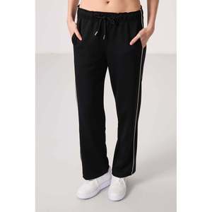 Pantalones Palazzo Anchos para Mujer Tommylife, con Paneles Laterales de Textura Suave - 94669 Negro - Rojo Viva - Product Image 6