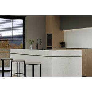 Plans de travail personnalisés en quartz naturel fusionné pour cuisine et salle de bain, avec bordure mitrée, en plaques de quartz transparentes coupées sur mesure - Product Image 1