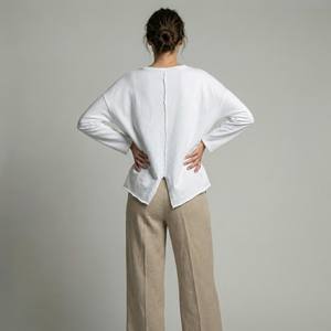 Maglione Ampio a Collo Tondo con Decorazione Floreale 70% Cotone - Product Image 2