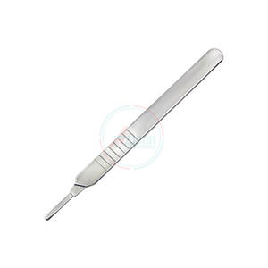 Poignée de scalpel d'acier inoxydable d'instruments chirurgicaux manuels approuvés de la CE fabriquée au Pakistan - Product Image 1