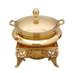 Elegante plato de frotamiento de latón con un mango decorativo y una base artística, perfecto para mantener la comida caliente disponible al por mayor - Product Image 2