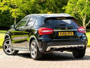 UTILISÉ LHD/RHD 2018 PEUGEOT 2008 - Product Image 2