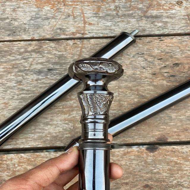 สีน้ำตาล