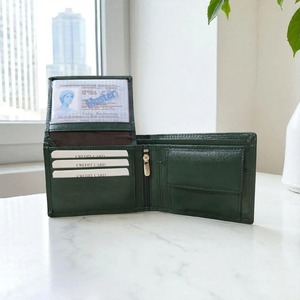 Approvisionnement en gros Portefeuille en cuir vert à la mode et plusieurs compartiments pour un rangement organisé disponibles au prix de gros - Product Image 3