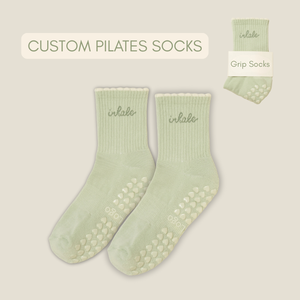 Chaussettes de sport en tricot personnalisées avec poignets décoratifs, chaussettes de Pilates mignonnes, ajustement confortable, coton, fabrication au Vietnam, vente en gros, OEM - Product Image 1
