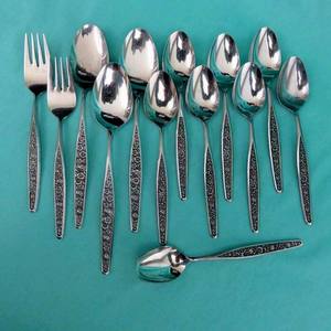 Meilleure vente en acier inoxydable plaqué argent couteau fourchette cuillère ensemble incroyable poignée de travail manuel complet dans une boîte-cadeau fabuleux ensemble de couverts - Product Image 2