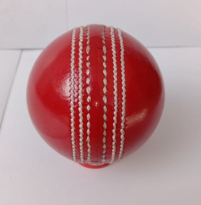 Pelotas duras superventas de alta calidad, precio de fábrica al por mayor, pelotas duras de críquet de cuero con logotipo personalizado de alta calidad de SLK Pakistán - Product Image 5