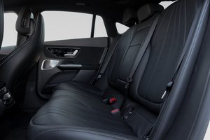 Bonne affaire pour un Mercedes-Benz EQE 500 4MATIC 2023 - Prêt à être expédié - Product Image 6
