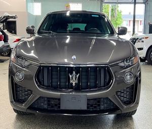 Increíble Maserati Levante Modena AWD 2023 Usado en Perfectas Condiciones, con Poco Kilometraje, en Existencia, Ofrecido a una Fantástica Oferta - Product Image 1