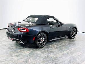 Meilleur prix pour FIAT 124 Spider Abarth d'occasion, 2 portes, cabriolet, conduite à gauche, moteur turbo, transmission arrière, sièges en cuir, jantes R18, ACC automatique - Product Image 4