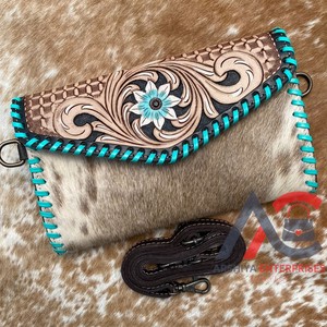 กระเป๋าเงินแบบสะพายข้างทำด้วยมือทำด้วยมือสำหรับผู้หญิงกระเป๋าใส่บัตรลายดอกไม้หนังวัวสไตล์ตะวันตกสีเทอร์ควอยซ์สำหรับเดินทาง - Product Image 1
