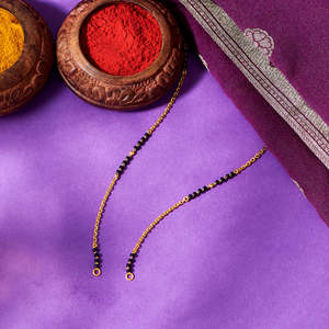 Chaîne de mangalsutra classique plaquée or avec perles pour femmes - Bijoux de mariage ethniques - Product Image 1