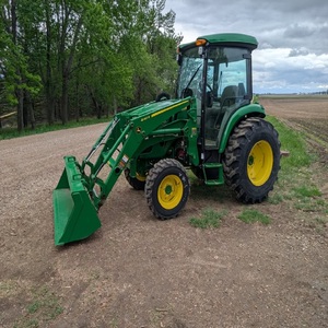 Compre el tractor John Deere 4044R con entrega rápida y soporte de exportación global Rendimiento de calidad superior para la Agricultura - Product Image 4