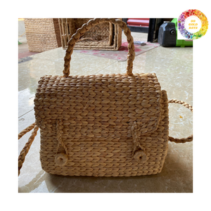 Bolso de jacinto de agua hecho a mano duradero y ligero-Bolso de playa asequible para uso diario y de vacaciones - Product Image 1