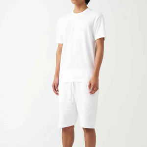 Venta al por mayor casual Streetwear de manga corta Reuglar Fit cuello redondo liso algodón camisetas pantalones cortos conjunto doble para hombres - Product Image 2
