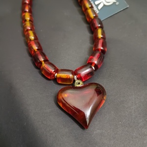 สินค้ามาใหม่สร้อยคอลูกปัดเรซิ่นสีเหลืองอำพันทำด้วยมือจี้หัวใจดีไซน์นางฟ้าสำหรับผู้หญิงน้ำหนักเบาแฟชั่นทันสมัย - Product Image 5