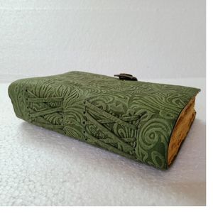 วารสารหนังกระดุมลายนูนลายดอกไม้สีเขียวทำขึ้นเองทำจากกระดาษขอบหน้าด้วยลวดลายที่ดูเก่า - Product Image 1