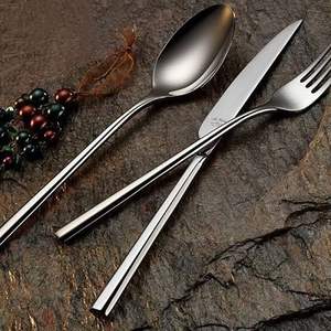 Juego de cubiertos de acero espejado para regalo de boda con embalaje de lujo ideal para regalar durante compromisos de inauguración de casas y eventos - Product Image 5