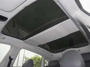 รถยนต์ไฟฟ้ามือสองปี 2025 สมรรถนะสูง ระบบขับเคลื่อน 4 ล้อ และรูปแบบ SUV 5 ประตู - Product Image 5