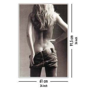 Jean taille moyenne pour fille, design en denim élégant pour affichage publicitaire - Product Image 5